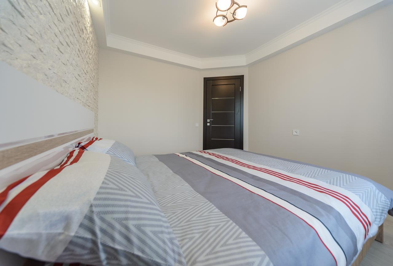 Artal Apartment On Iordanskaya 22 キエフ エクステリア 写真